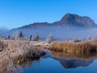 Stiller Seemühle Bach mit Chiemkogel dahinter